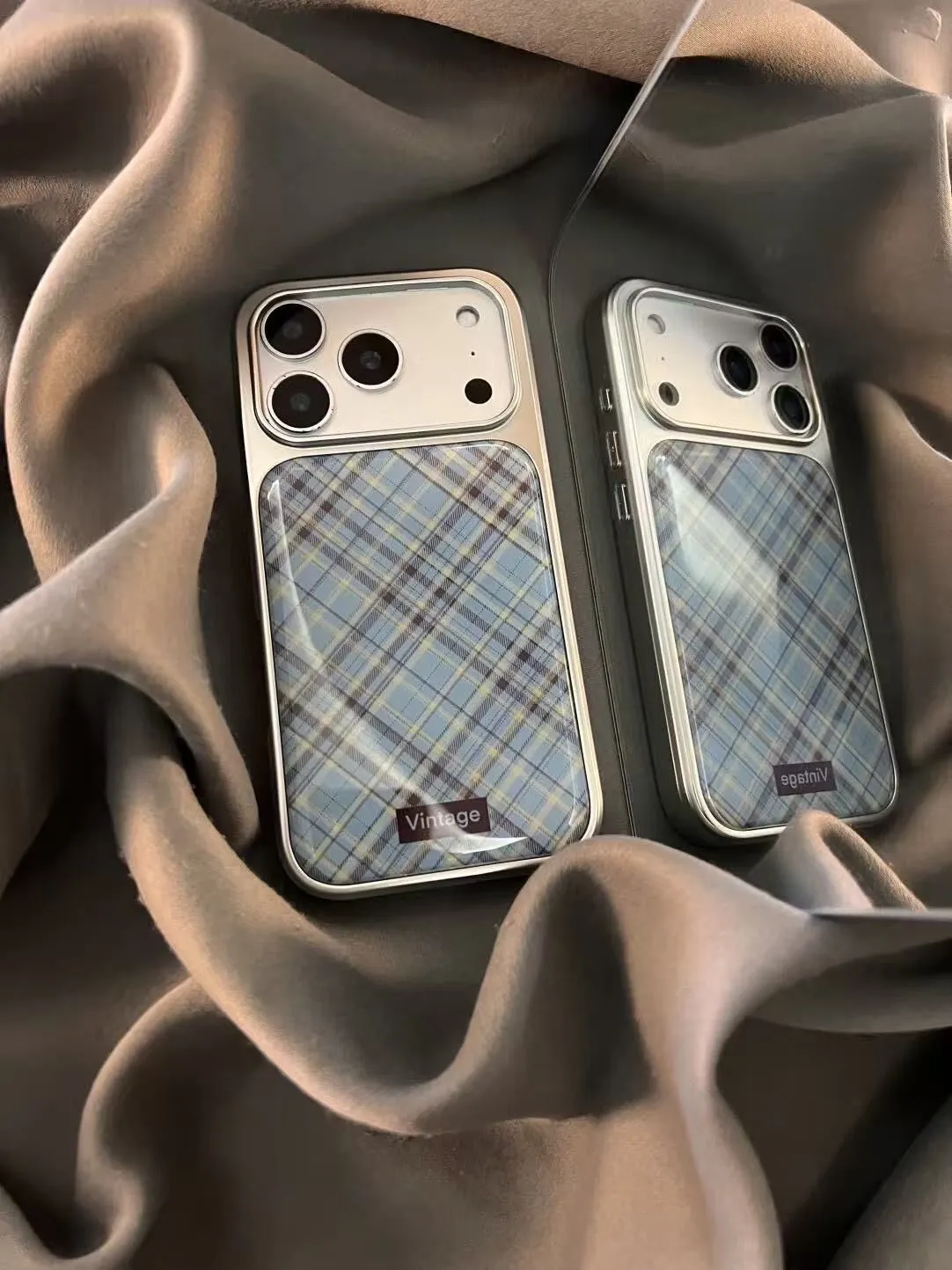 Японский и корейский модный че – обзор и цена Phone Cases Brown